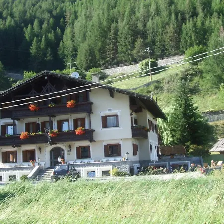 Gardenia Hotel